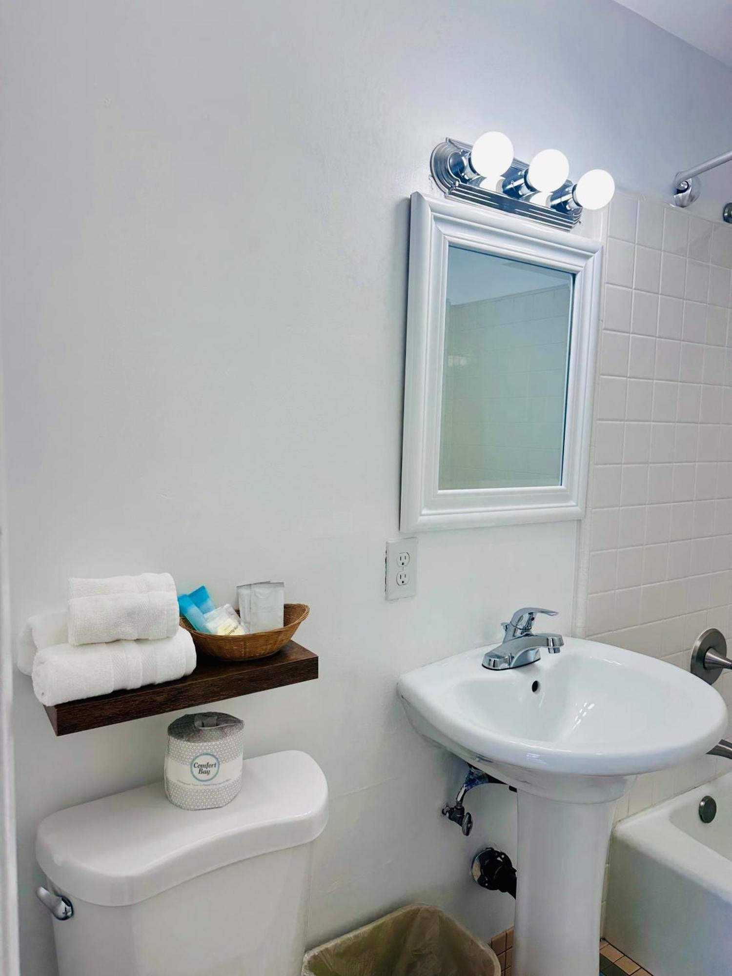 Foghorn Harbor Inn Marina del Rey Εξωτερικό φωτογραφία
